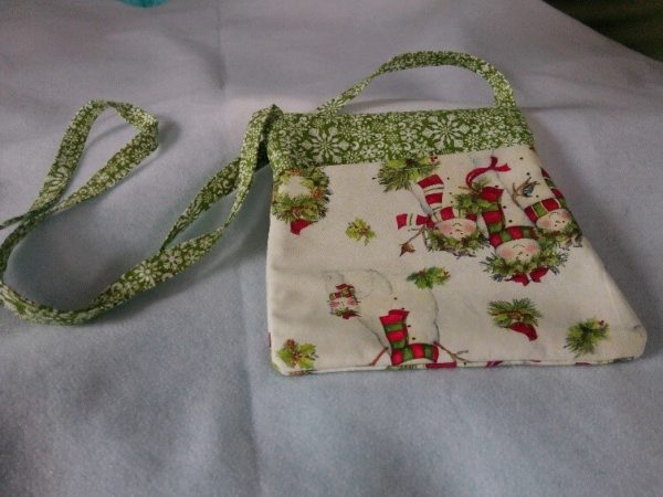 Green crossbody bag
