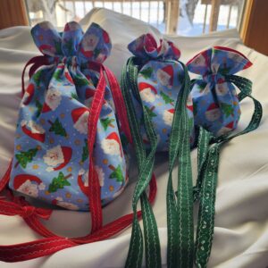 Reusable gift bags  2-Lg  2-Med